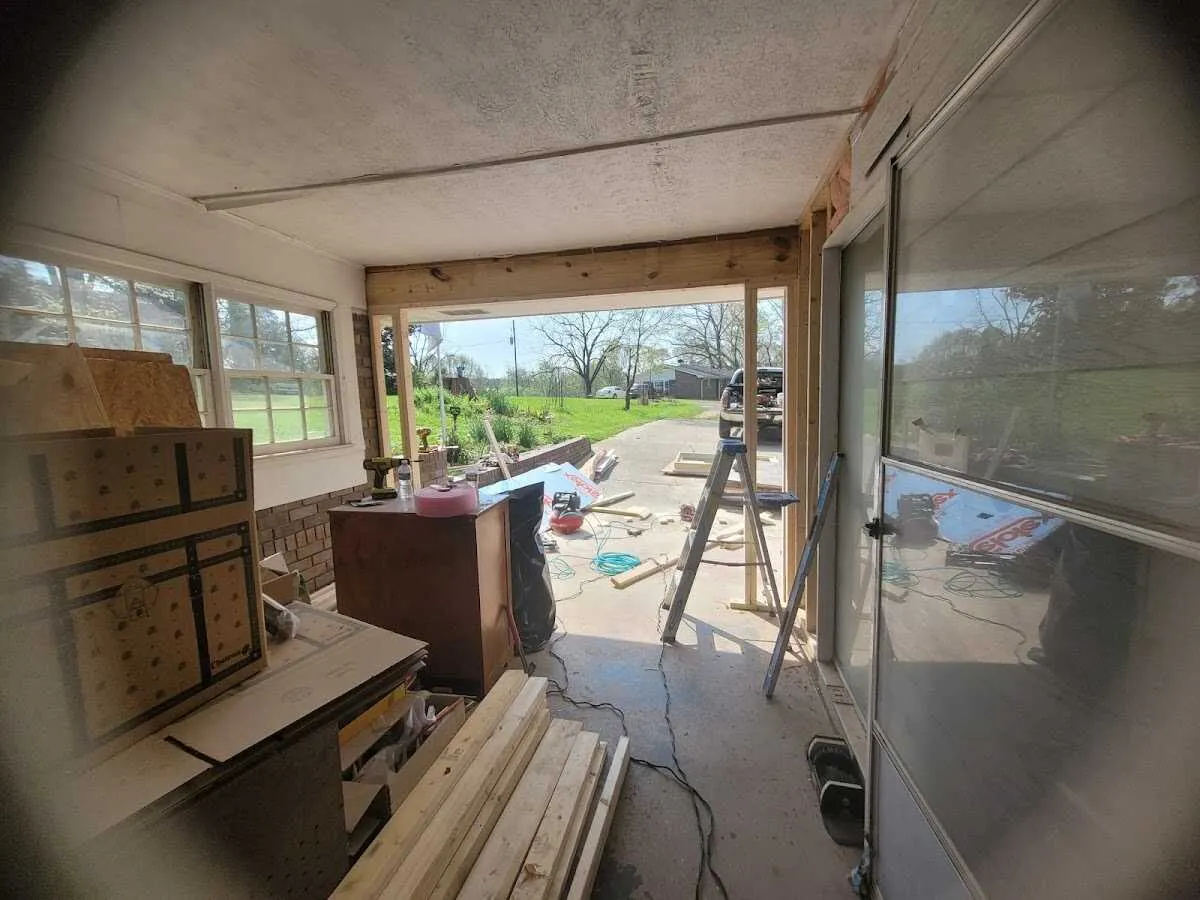 Air movers and dehumidifier for Drying & Dehumidification in Wright City